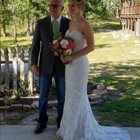 Sophia Tolli Wedding Gown - Picture 3 of 4